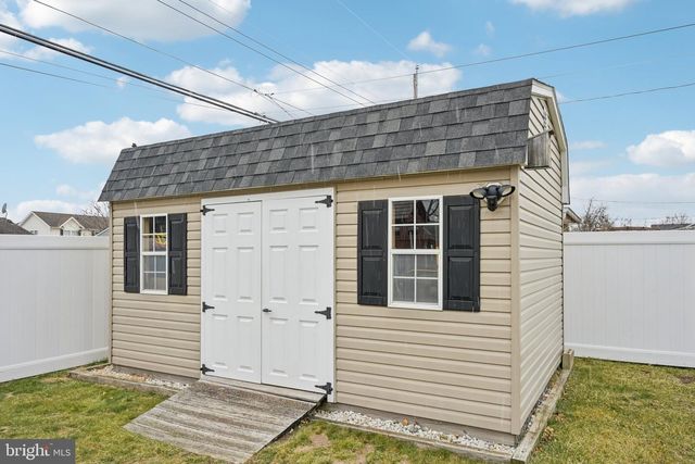 45 NICKELHILL LN, Levittown, PA 19054