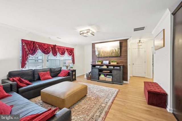 45 NICKELHILL LN, Levittown, PA 19054