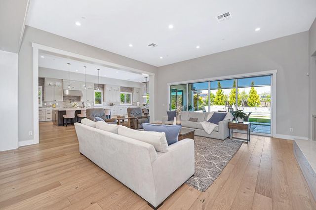 806 Fallen Log Ct, Rocklin, CA 95765