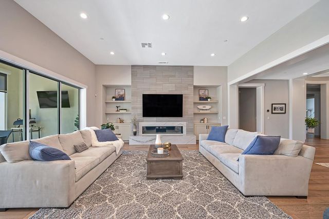 806 Fallen Log Ct, Rocklin, CA 95765