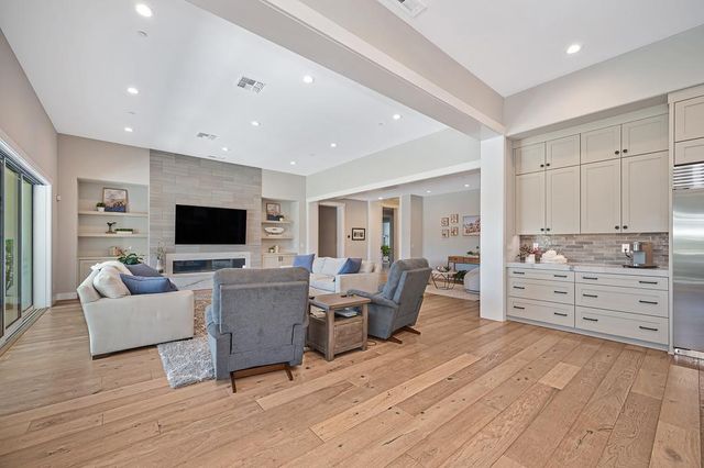 806 Fallen Log Ct, Rocklin, CA 95765