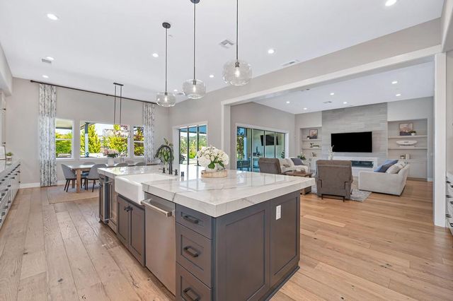 806 Fallen Log Ct, Rocklin, CA 95765