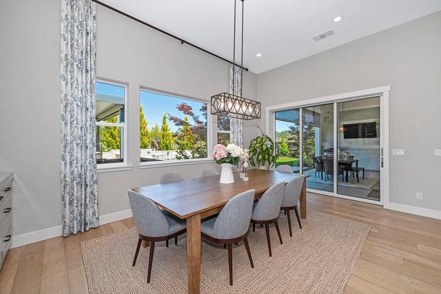 806 Fallen Log Ct, Rocklin, CA 95765