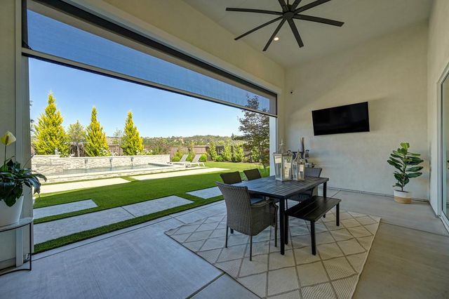 806 Fallen Log Ct, Rocklin, CA 95765
