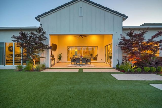 806 Fallen Log Ct, Rocklin, CA 95765