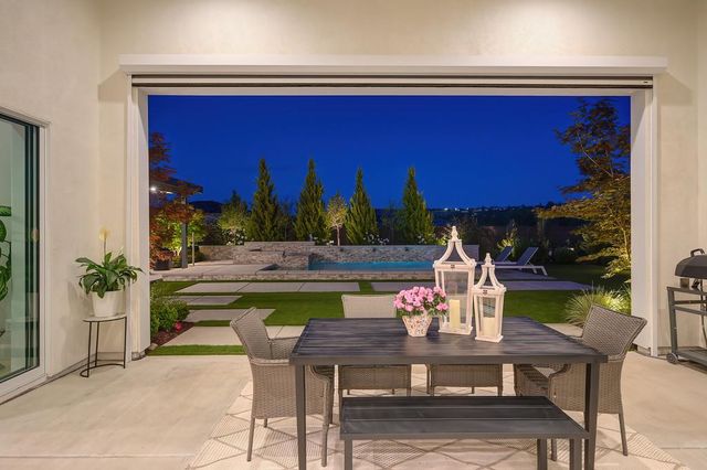 806 Fallen Log Ct, Rocklin, CA 95765