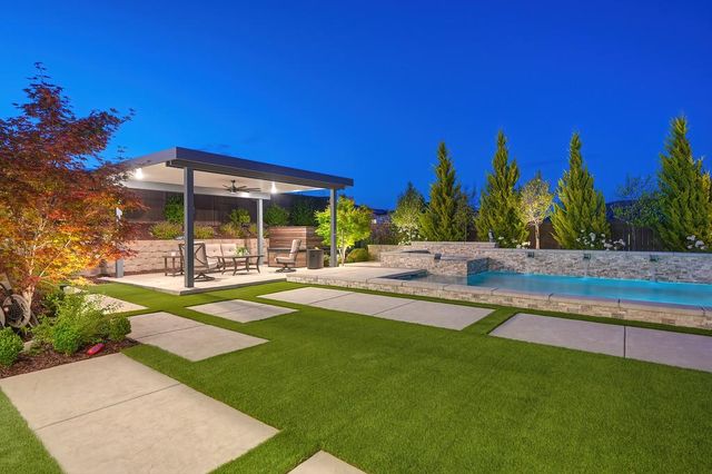 806 Fallen Log Ct, Rocklin, CA 95765