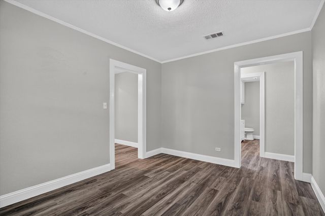 2512 Marigold Avenue, Fort Worth, TX 76111