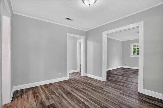 2512 Marigold Avenue, Fort Worth, TX 76111