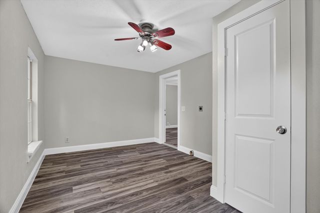 2512 Marigold Avenue, Fort Worth, TX 76111