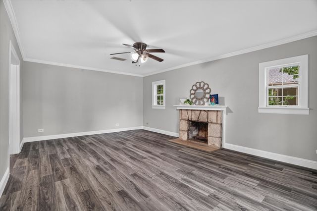2512 Marigold Avenue, Fort Worth, TX 76111