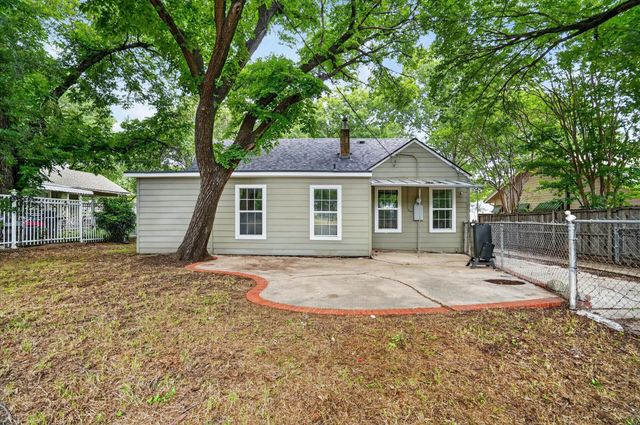 2512 Marigold Avenue, Fort Worth, TX 76111