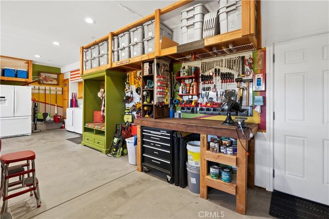 8148 Emerson Avenue, Yucca Valley, CA 92284