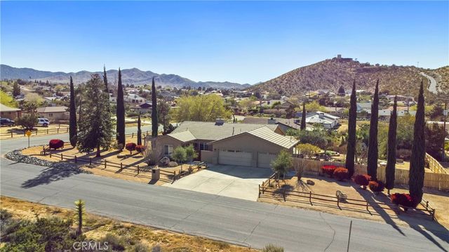 8148 Emerson Avenue, Yucca Valley, CA 92284