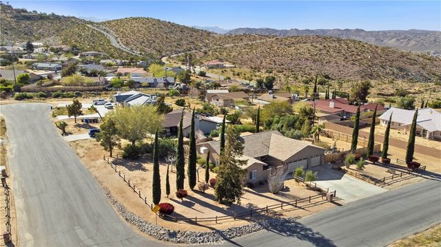 8148 Emerson Avenue, Yucca Valley, CA 92284