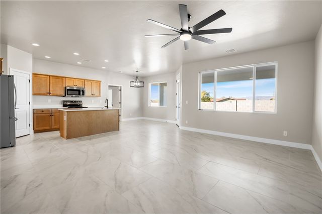 7575 E Towago Drive, Kingman, AZ 86401