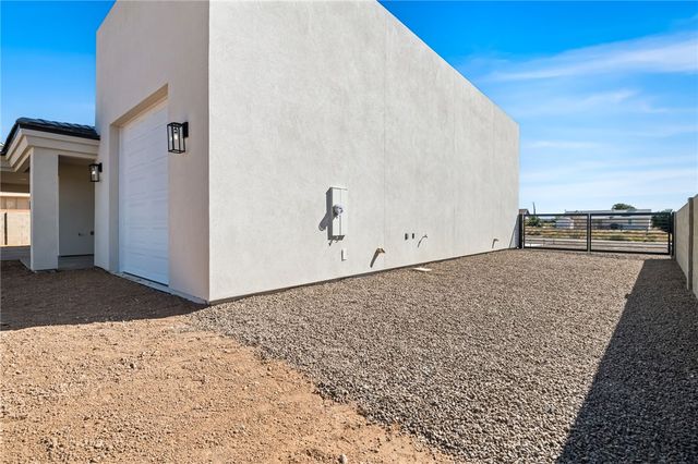 7575 E Towago Drive, Kingman, AZ 86401