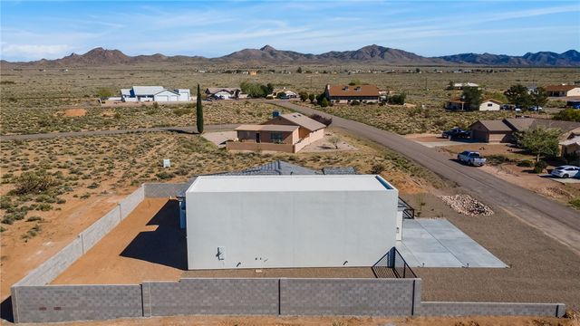 7575 E Towago Drive, Kingman, AZ 86401