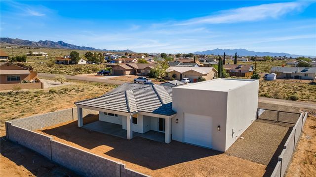 7575 E Towago Drive, Kingman, AZ 86401