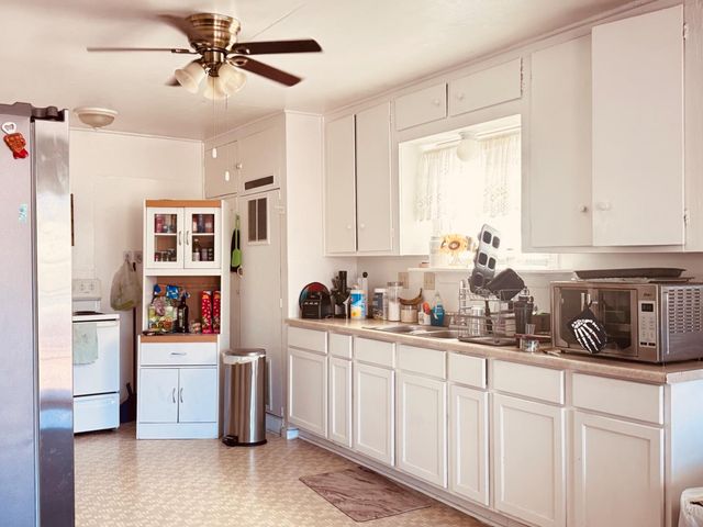 1608 Teresa St, Modesto, CA 95350