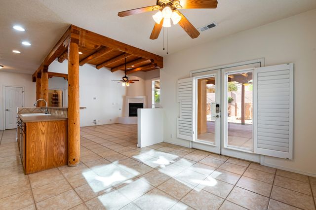 5120 Pyrite Place NW, Albuquerque, NM 87114
