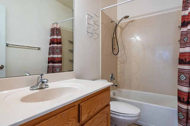 5120 Pyrite Place NW, Albuquerque, NM 87114