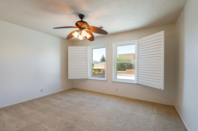 5120 Pyrite Place NW, Albuquerque, NM 87114