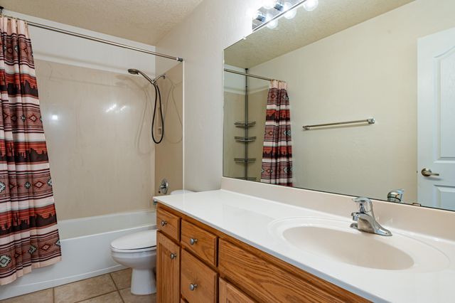 5120 Pyrite Place NW, Albuquerque, NM 87114