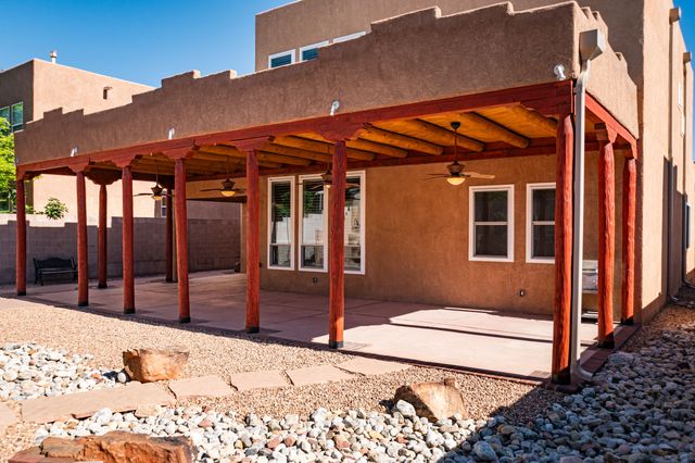 5120 Pyrite Place NW, Albuquerque, NM 87114