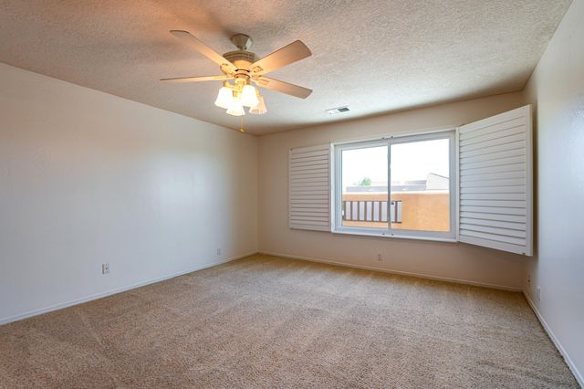 5120 Pyrite Place NW, Albuquerque, NM 87114
