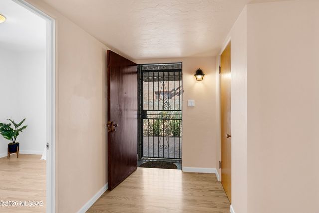 1934 E Mabel Street, Tucson, AZ 85719