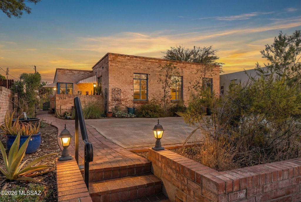 1934 E Mabel Street, Tucson, AZ 85719