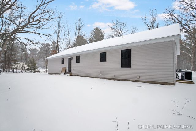 2223 Strand Road, Muskegon, MI 49445