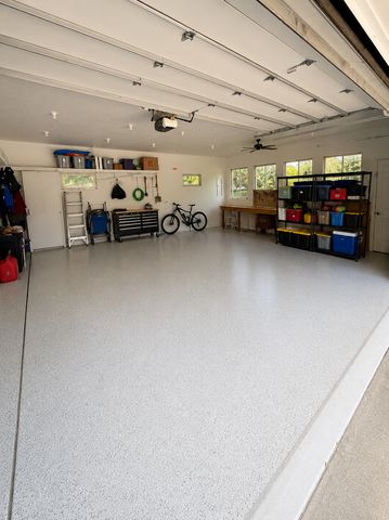 8245 Del Drive N, New Hope, MN 55428