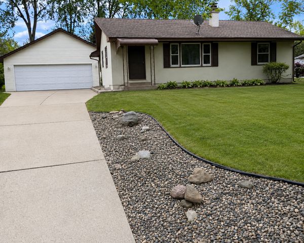 8245 Del Drive N, New Hope, MN 55428