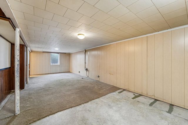 8245 Del Drive N, New Hope, MN 55428