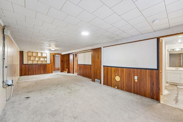 8245 Del Drive N, New Hope, MN 55428