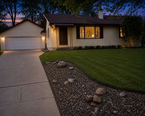 8245 Del Drive N, New Hope, MN 55428