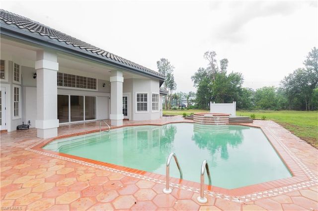 15200 Sweetwater CT, Fort Myers, FL 33912