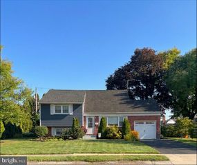 2614 TENNYSON AVE, Reading, PA 19608