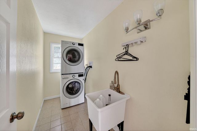 51823 Cheryl Drive, Granger, IN 46530