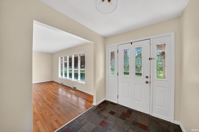 51823 Cheryl Drive, Granger, IN 46530