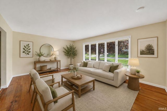 51823 Cheryl Drive, Granger, IN 46530