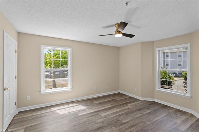 311 Quietwood Drive 311, Winston-salem, NC 27103