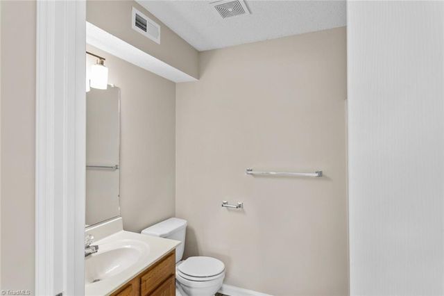 311 Quietwood Drive 311, Winston-salem, NC 27103