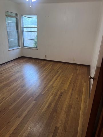 1013 Dolphin Pl, Corpus Christi, TX 78411