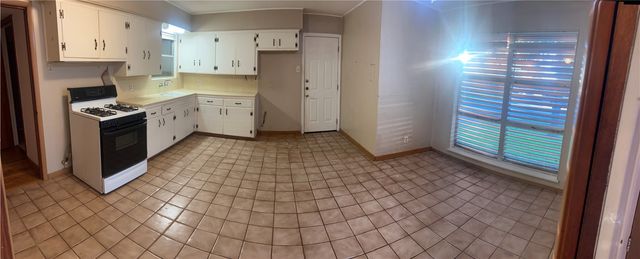 1013 Dolphin Pl, Corpus Christi, TX 78411