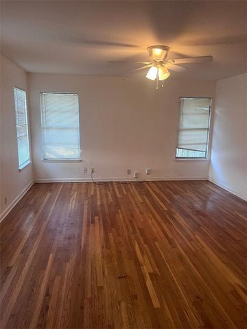 1013 Dolphin Pl, Corpus Christi, TX 78411