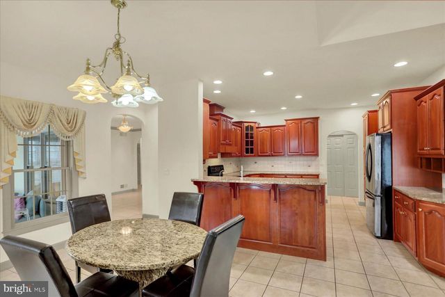 4755 MAPLE SHADE DR, Harrisburg, PA 17110