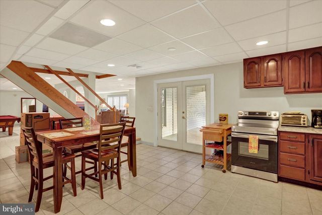 4755 MAPLE SHADE DR, Harrisburg, PA 17110